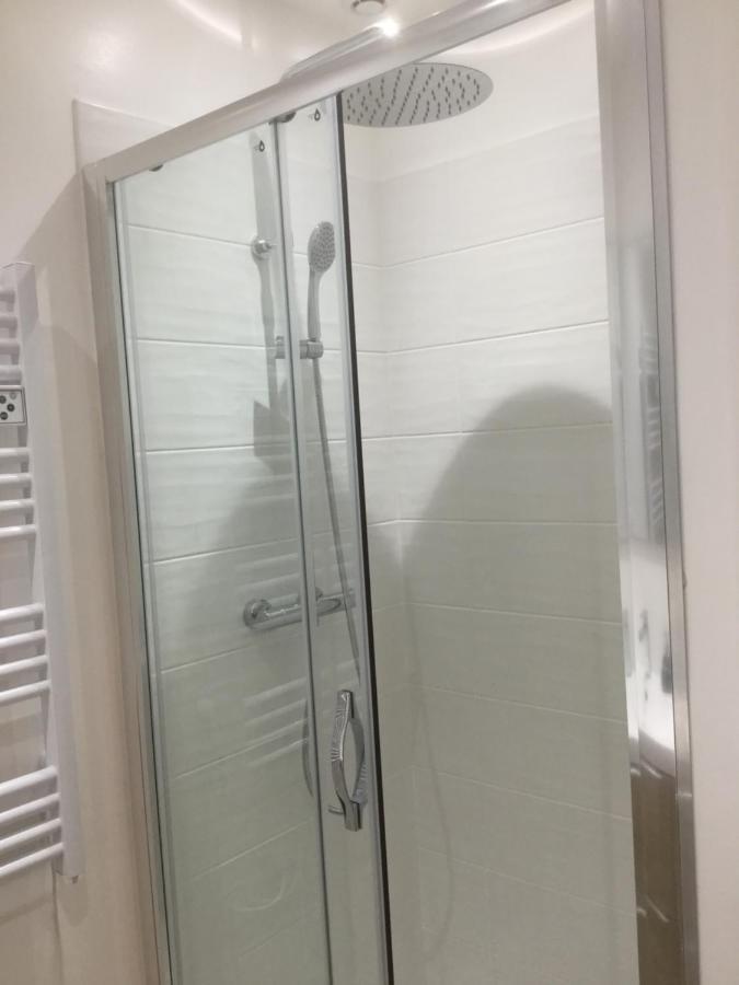 3 Chambres En Lit Double, 6 Personnes, Dans Appartement Entierement Renove, 70 M2 , Wifi,Climatisation, Tres Calme , Tout Equipe,Lit Bebe Clermont-Ferrand Exteriör bild